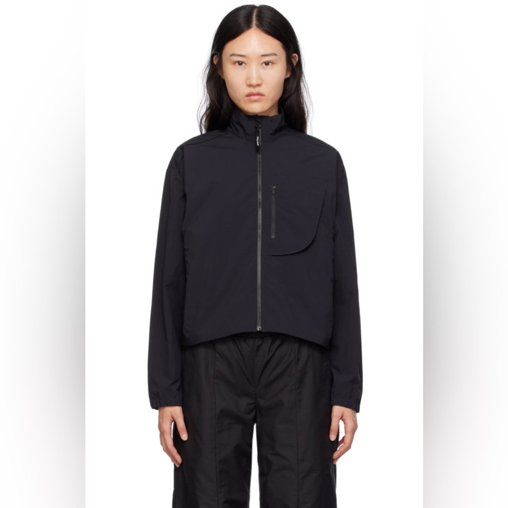 DISTRICT VISION - Black Cropped Jacket